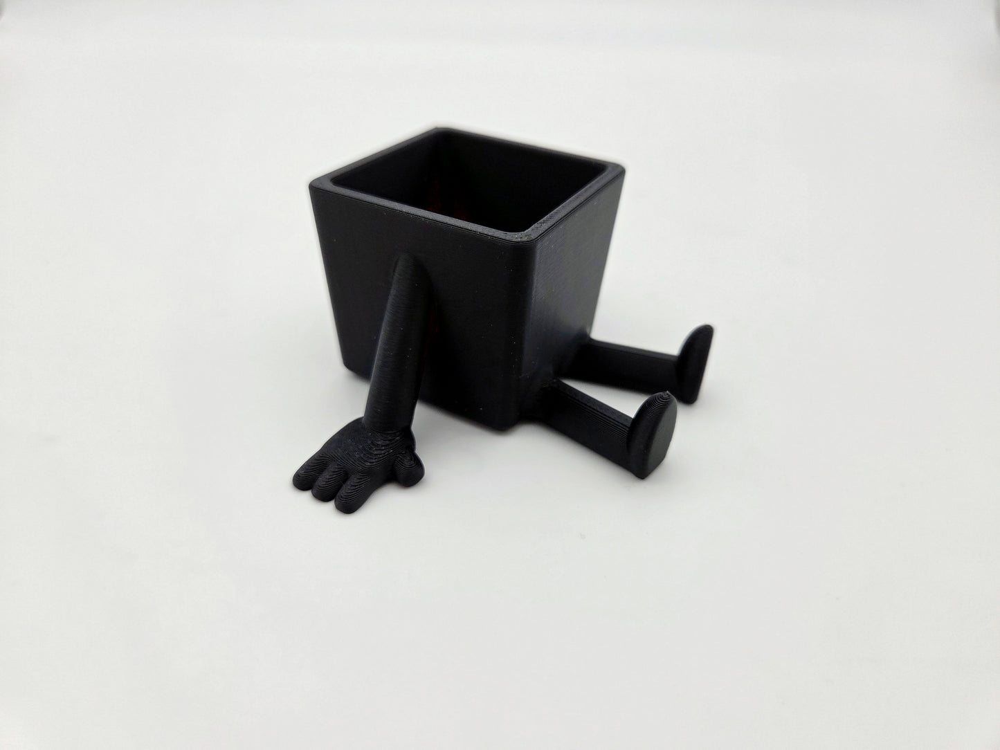 Small sitting succulent planter