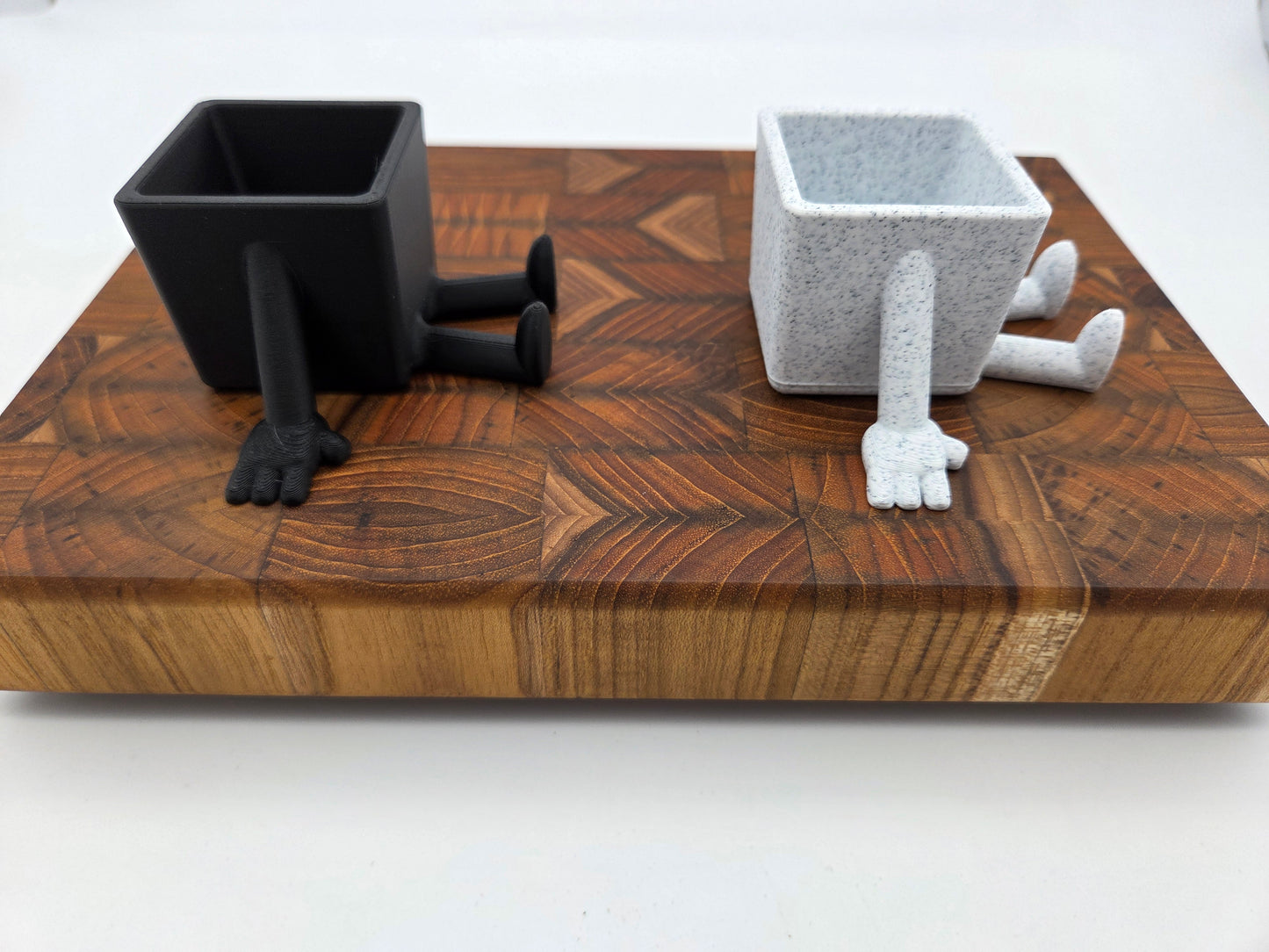 Small sitting succulent planter